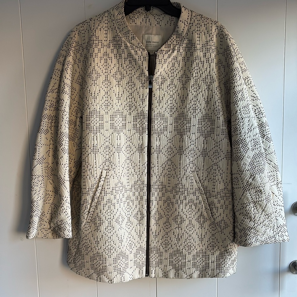 *Host Pick* Zara jacket cream with black stitched pattern size M
